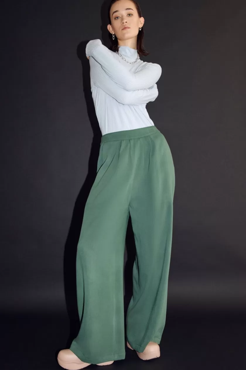 Women Eve Gravel Chuck Pants